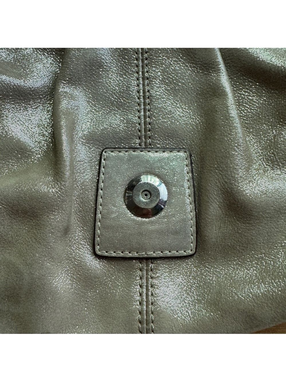 Coach Soho Flap Buckle Shoulder Bag metallic champagne, vintage - Picture 11 of 15